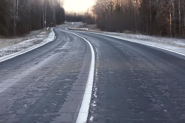 paisagem abstrata da estrada de inverno, caminho sazonal neve de dezembro