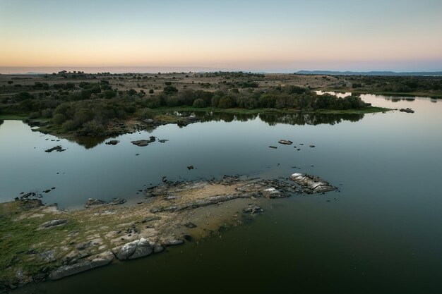 Foto paisagem aérea na espanha do reservatório de molano