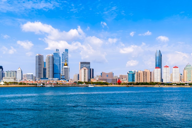 Paisagem arquitetônica urbana e skyline de Qingdao