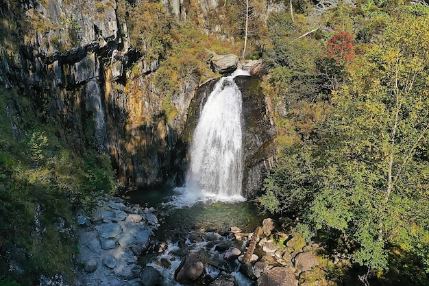 paisagem cachoeira, montanha altai rússia, lago teletskoye