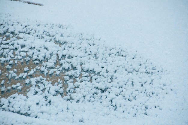 Foto paisagem cênica de inverno com neve e gelo