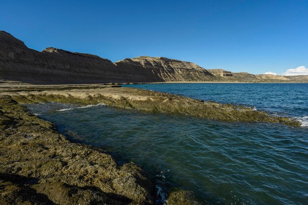 Paisagem costeira com penhascos na Península Valdes Patrimônio Mundial Patagônia Argentina