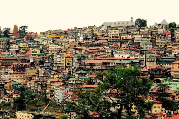 Foto paisagem da cidade contra o céu claro