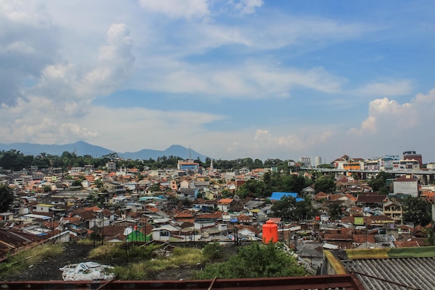 Paisagem da cidade contra o céu