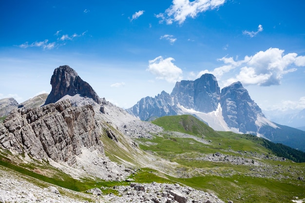 Paisagem da cordilheira Dolomitas Vista do monte Pelmo