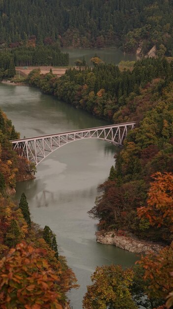 Foto paisagem da linha tadami em fukushima, japão