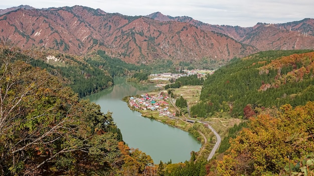 Paisagem da Linha Tadami em Fukushima, Japão