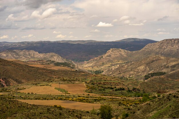 Foto paisagem de algumas montanhas na espanha