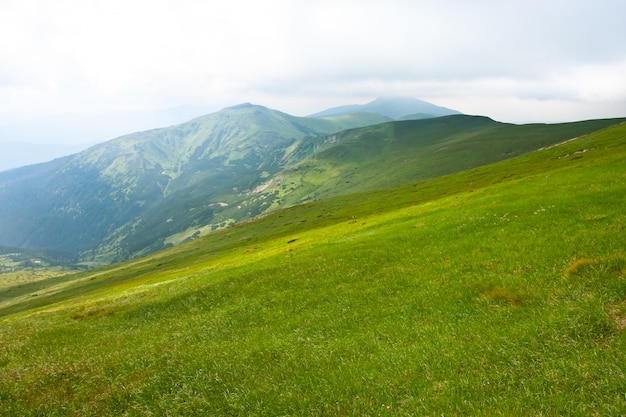 Paisagem de belas montanhas