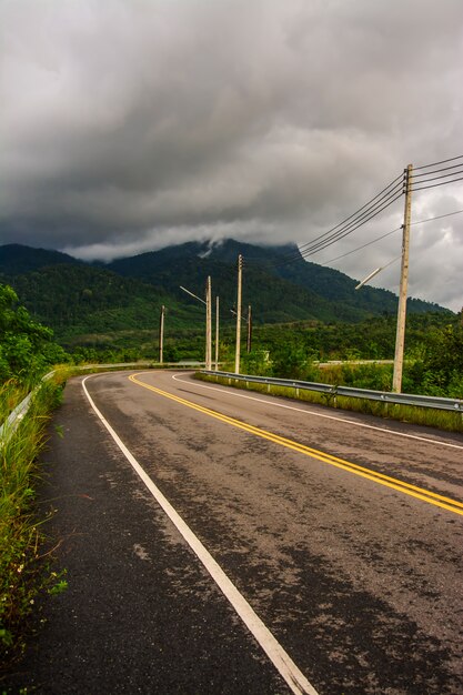 Paisagem, de, cobertura nuvem, montanha