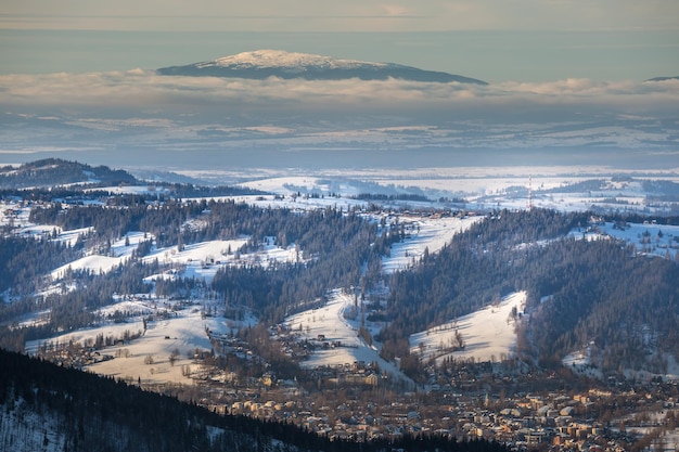 Foto paisagem de inverno das montanhas tatra zakopanepolônia