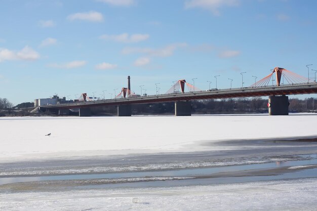 Paisagem de inverno em Riga, Letônia, Europa Oriental