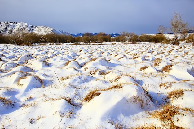 paisagem de inverno ilha de olkhon, lago baikal viagens rússia