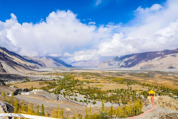 Paisagem de Ladakh IndiaHimalayas Ladakh Indiax9