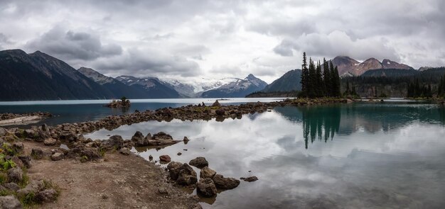 Paisagem de montanha canadense Garibaldi BC Natureza Fundo