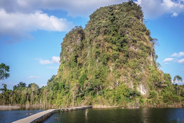 Paisagem de montanha em Krabi Tailândia