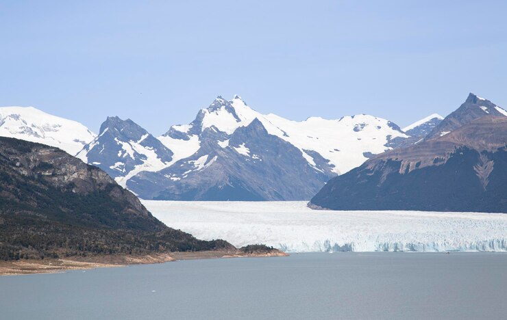 Foto paisagem de montanhas glaciares neve e gelo na patagônia