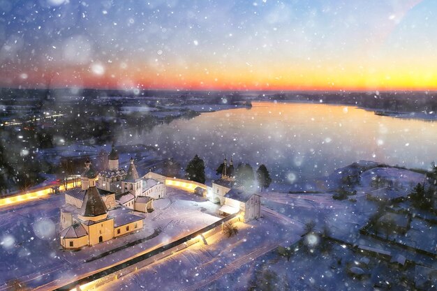 paisagem de mosteiro de inverno ferapontovo, vista superior fundo de arquitetura de religião de natal