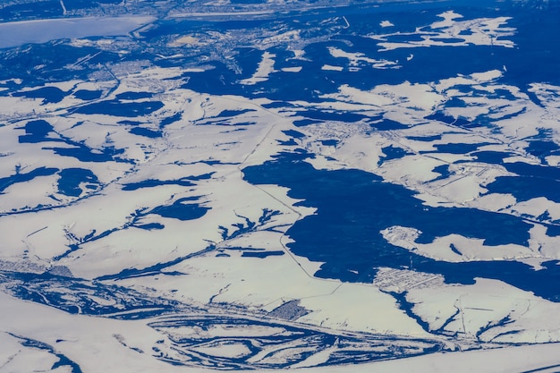 Paisagem de neve da Sibéria, vista aérea