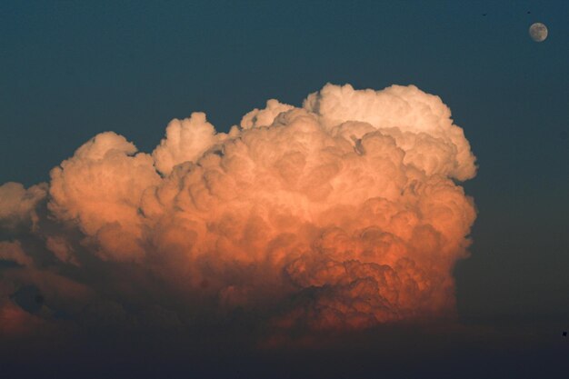 Foto paisagem de nuvens contra o céu