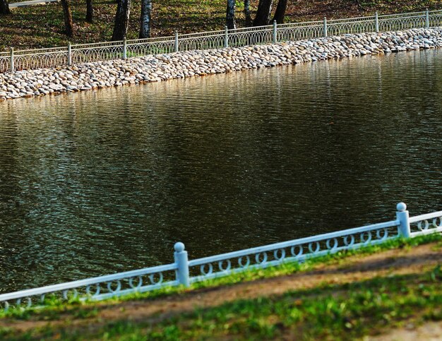 Foto paisagem de um belo parque de canais em fundo