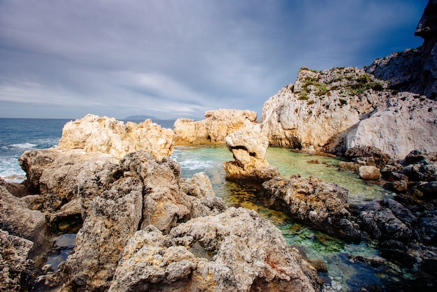 Foto paisagem de verão à beira-mar