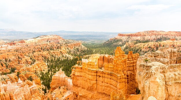 Paisagem do Bryce Canyon vista do topo da montanha