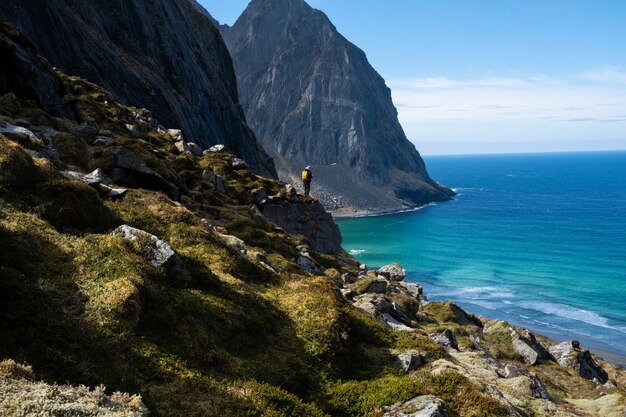 Paisagem do pôr do sol das ilhas lofoten na noruega