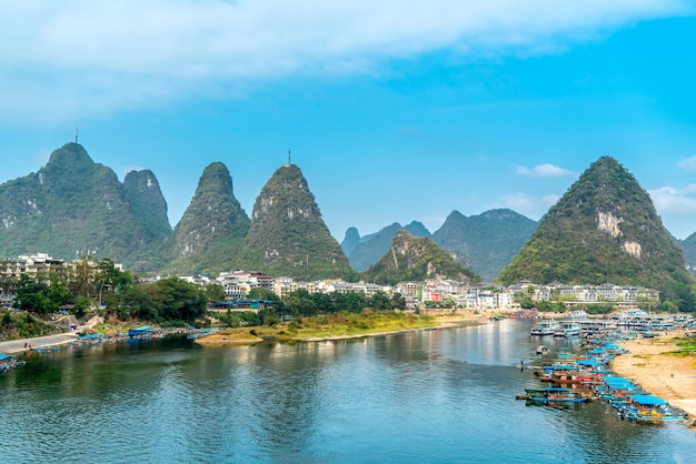 Paisagem e campo do rio guilin lijiang