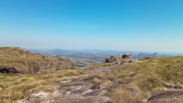 Paisagem exuberante rochosa do parque estadual de ibitipoca em minas gerais brasil