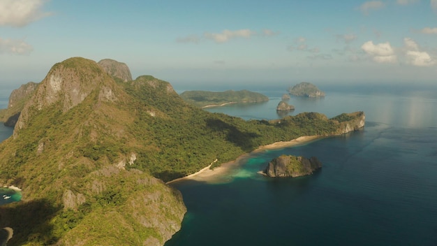 Paisagem marinha com ilhas tropicais El Nido Palawan Filipinas