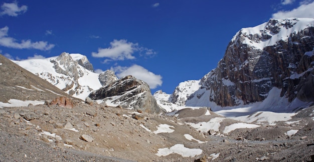 Paisagem montanhosa Montanhas Fann PamirAlay Tajiquistão