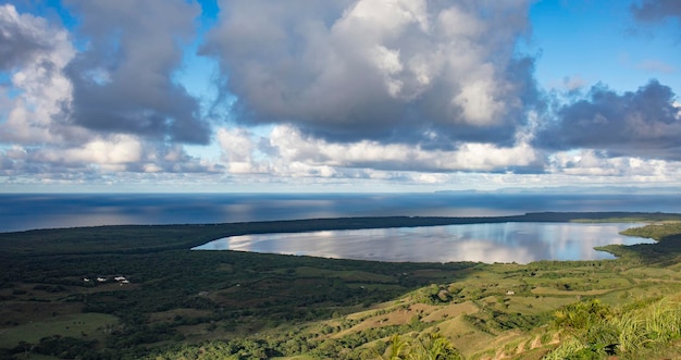 Paisagem montanhosa na república dominicana