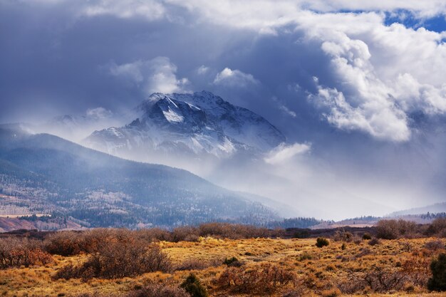 Paisagem montanhosa nas montanhas rochosas do colorado, colorado, estados unidos.