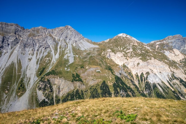 Paisagem montanhosa nos Alpes franceses