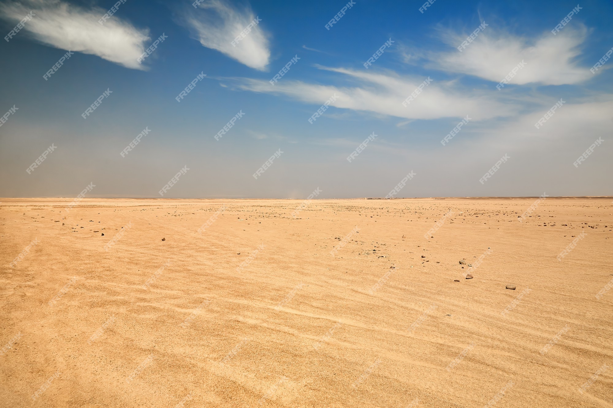 Uma paisagem surreal de deserto onde a areia movediça 00497 00