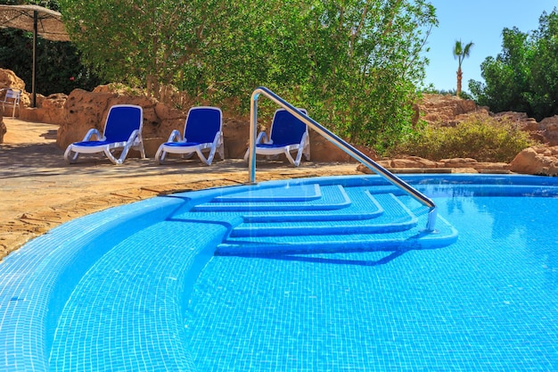 Paisagem sem piscina em hotel de luxo