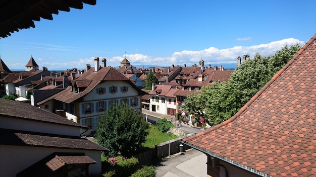 Paisagem urbana contra o céu em Murten