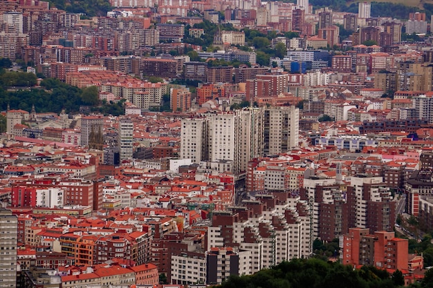 paisagem urbana e arquitetura na cidade de Bilbao destino de viagem Espanha