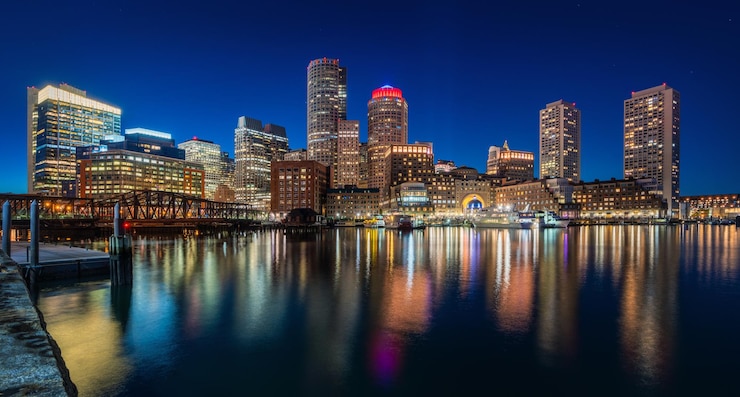 Foto paisagem urbana noturna do porto de boston, massachusetts, eua
