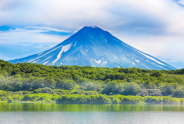 Paisagem vulcânica da península de kamchatka