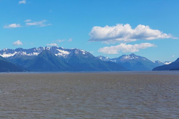 Paisagens incomuns de verão no Alasca, Estados Unidos.