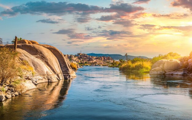 Paisaje al atardecer en Asuán