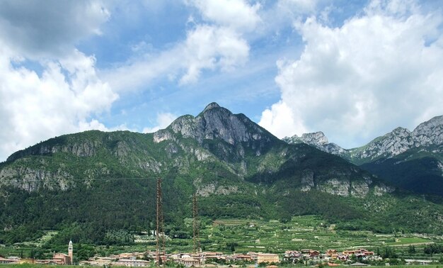 paisaje alpino en verano