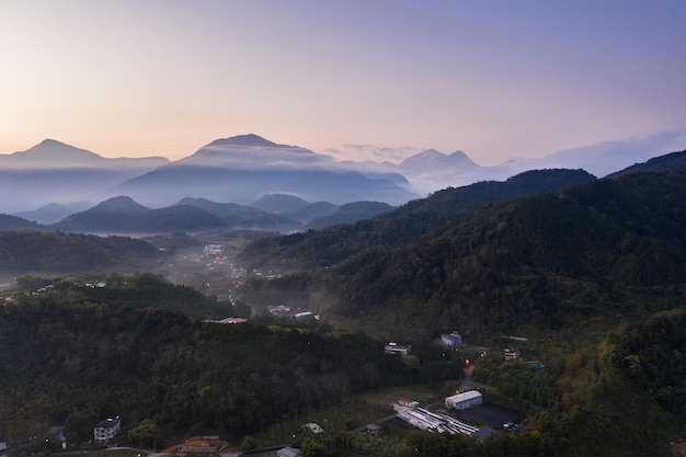 Foto paisaje del amanecer de la aldea