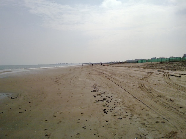 Paisaje del amanecer de la playa de Sottomarina en el norte de Italia