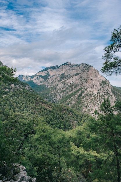 Paisaje de belleza en las montañas en Turquía