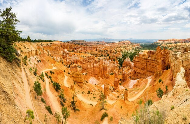 Paisaje de Bryce Canyon desde la cima de la montaña