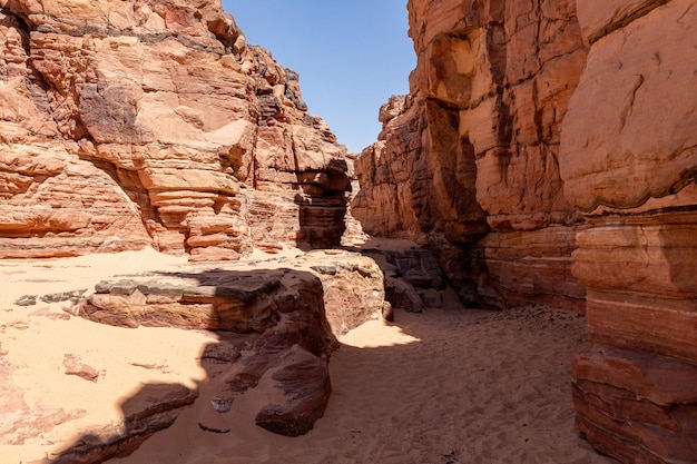 Paisaje del cañón en el sur de Sinaí Egipto