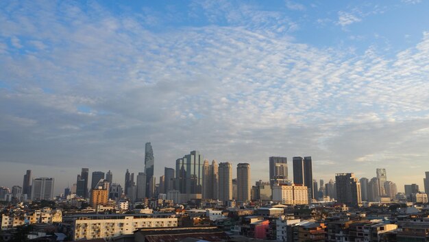 Paisaje de la ciudad moderna en Bangkok Tailandia